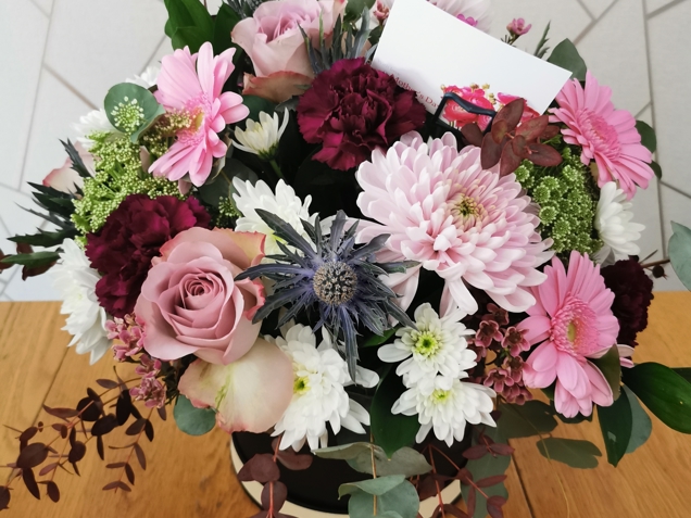 Florist choice hat box image