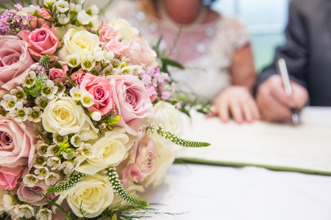 Blush bouquet with Registrar