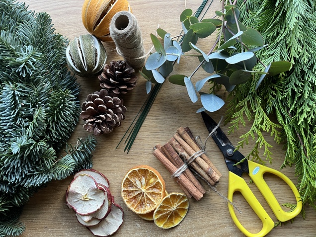 Xmas Wreath Making booking image