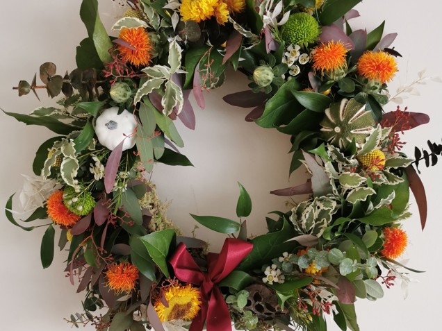 Autumn fresh door wreath image